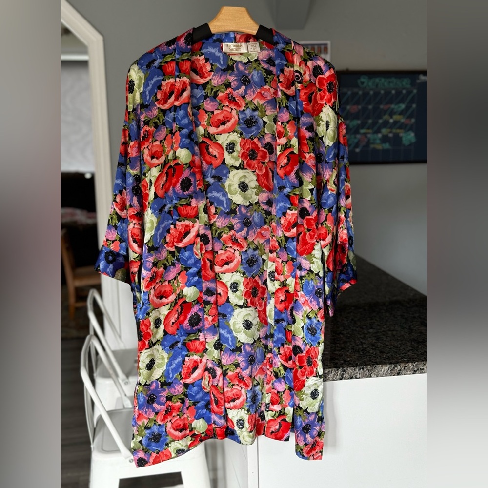 Vintage 80’s Victoria’s Secret Robe